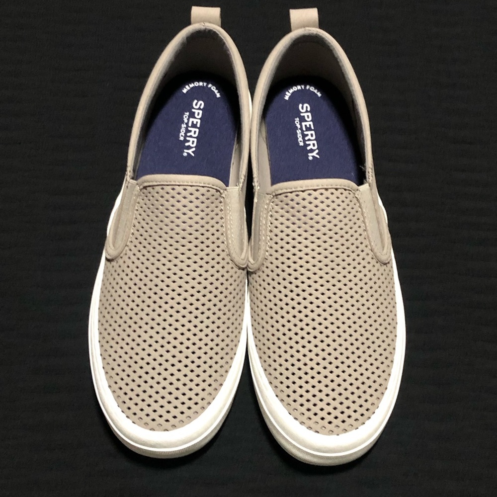 Sperry Women's Crest Twin Gore Perforated Slip on Sneaker Gray, Size 9.5